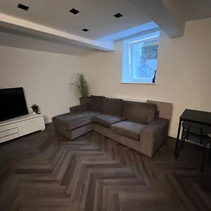 Urbanes Juwel: Harvestehude Apartment Hamburg