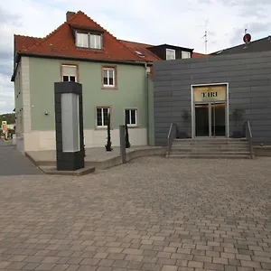 Tari 3* Höchberg