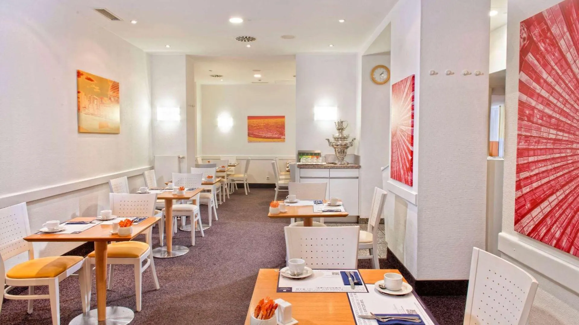 **** Hotel Wyndham Garden Duesseldorf City Centre Koenigsallee Germany
